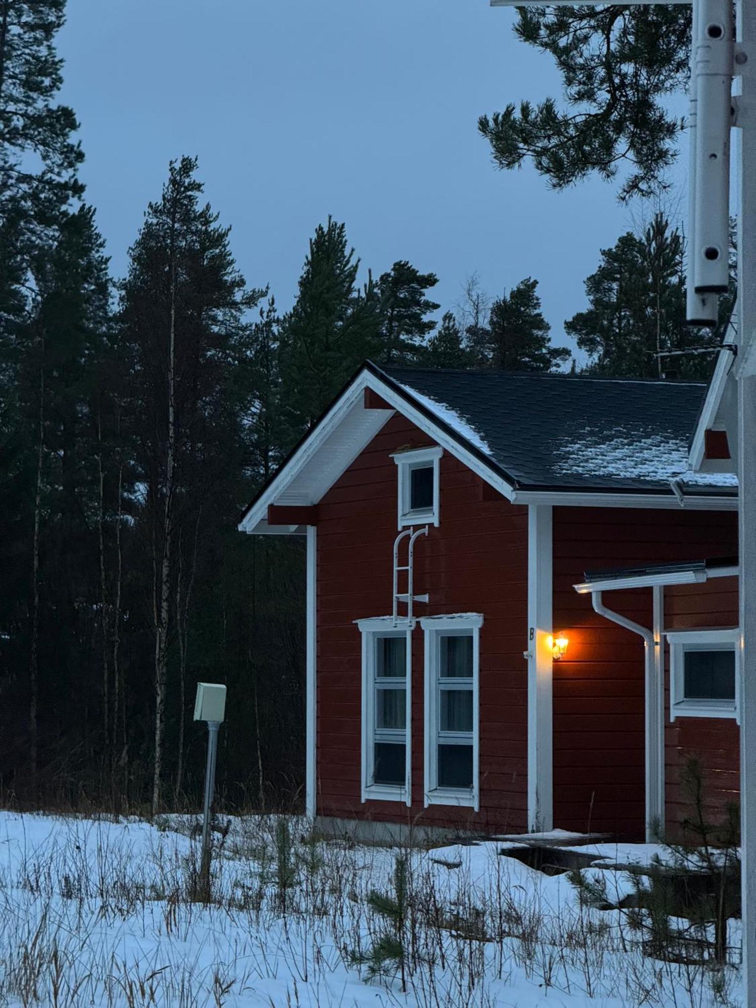 Tiiringolf Cottages Nilsia Exterior photo